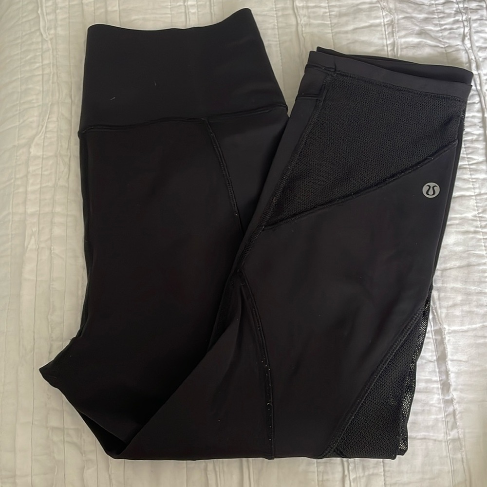 Black lululemon leggings